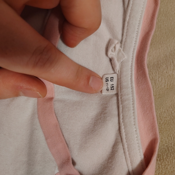 Hello Kitty & Friends 5-Piece Clothing Bundle - Shirts & Biker Shorts - Picture 9 of 10